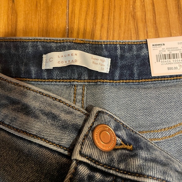 Lauren Conrad Super High Rise Flare Jeans- Size 18 - Picture 7 of 11